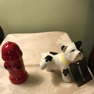 Dog Peeing on Fire Hydrant Salt/Pepper Shakers